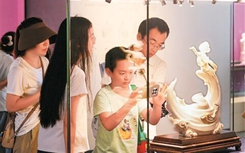 德化瓷艺术展亮相海南省博物馆